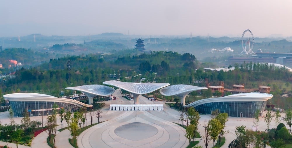 這是成都世園會主會場入口（無人機照片，2024年4月14日攝）。新華社記者 江宏景 攝