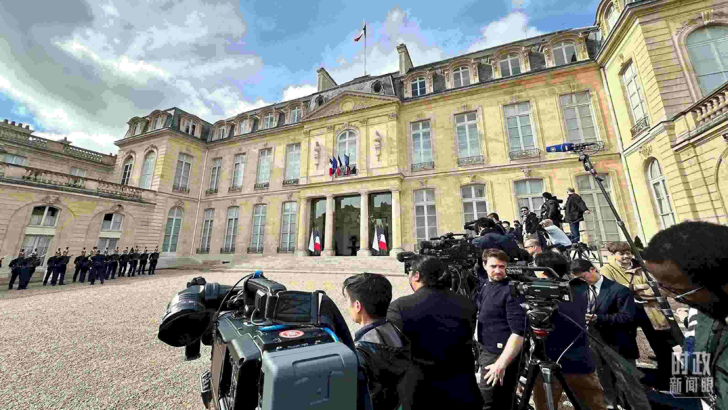 △愛麗舍宮。（總臺(tái)央視記者關(guān)舟拍攝）