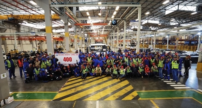 一汽南非庫(kù)哈工廠單月產(chǎn)量破400輛。圖片來(lái)源：一汽解放