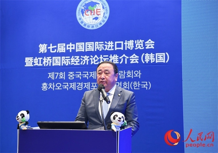 中國國際進口博覽局黨委書記、副局長孫成海致辭。 人民網(wǎng) 程安康攝