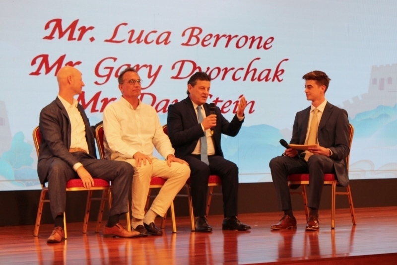 2、在故事分享環(huán)節(jié)，多名友好人士分享他們與中國(guó)的故事。 伊莎貝爾·羅德里格斯攝