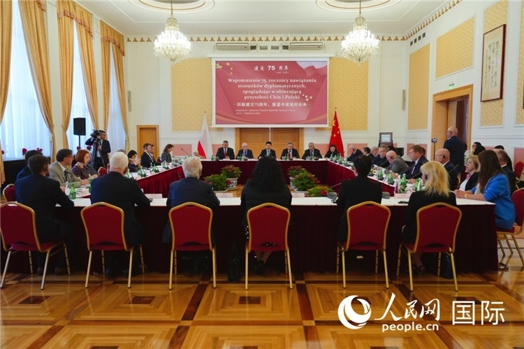 圖為座談會現(xiàn)場。 人民網(wǎng)記者 李增偉 攝