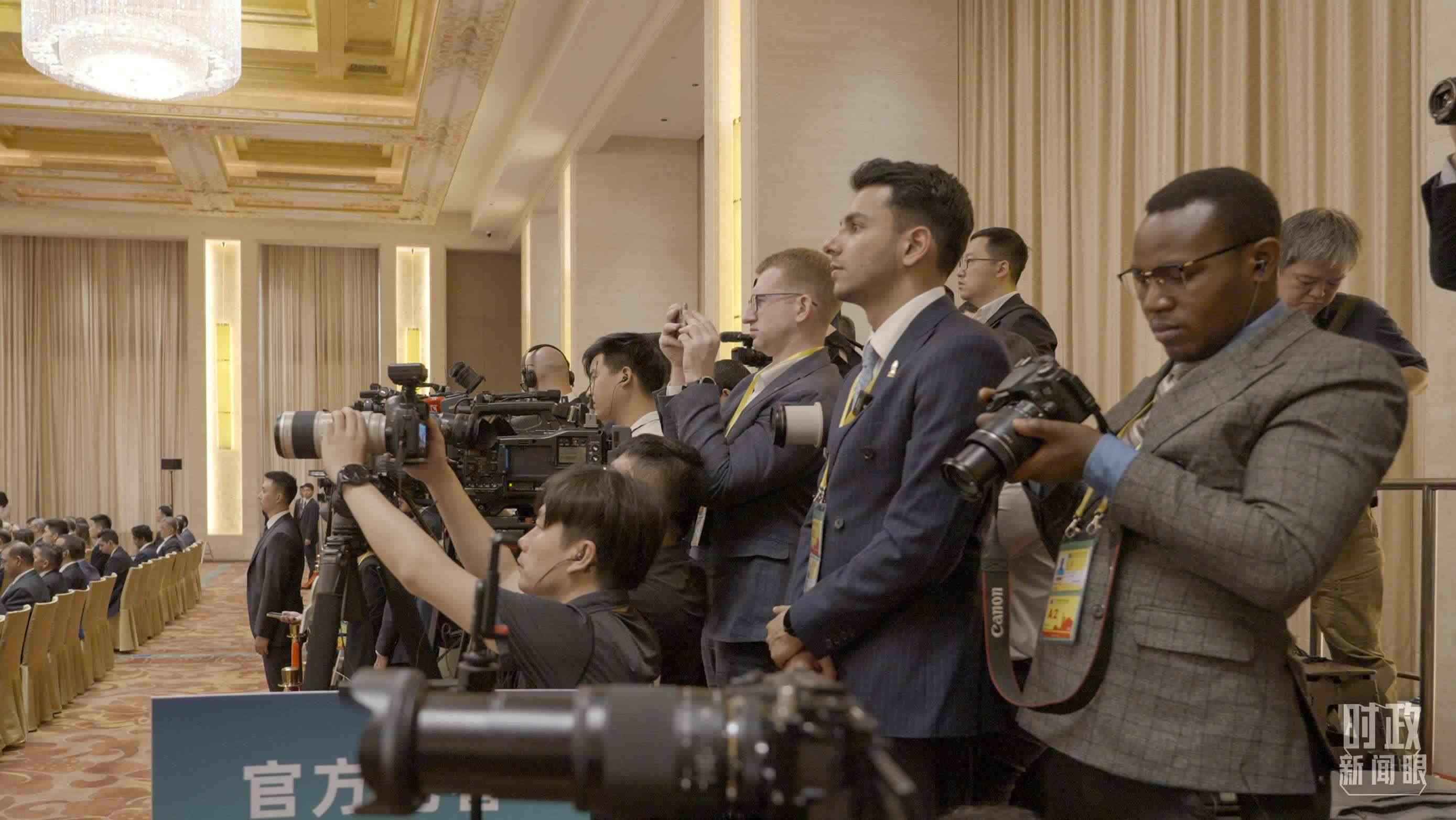 △現(xiàn)場(chǎng)媒體區(qū)。（總臺(tái)央視記者彭漢明拍攝）