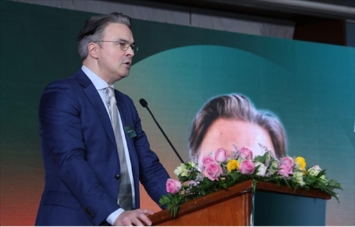 沙特電信Center 3首席戰(zhàn)略官拉斐爾·朱安致辭。中國聯(lián)通沙特公司供圖