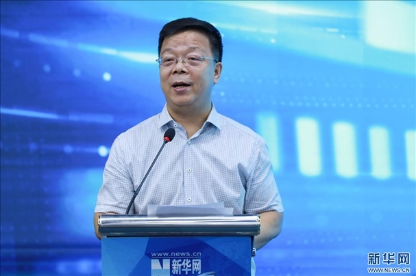 新華網(wǎng)黨委常委、董事、副總裁劉加文致辭