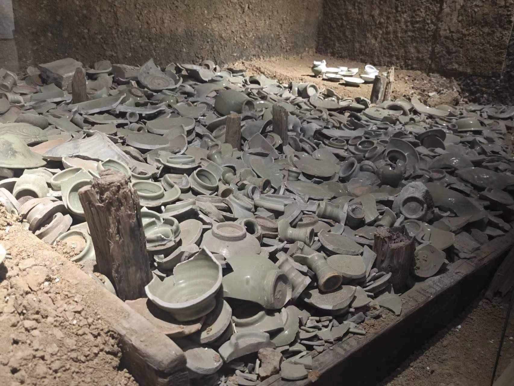 經(jīng)過“質(zhì)檢”的瓷器碎片。人民網(wǎng)記者 黃鈺攝