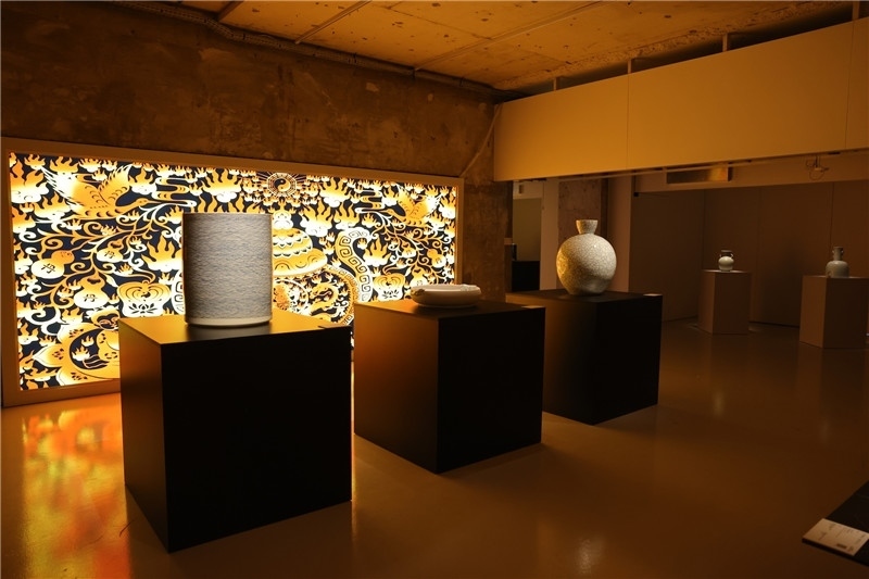 《新生萬物-中國非遺與當代設計展》展廳。陽光媒體集團供圖