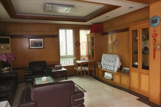 圖為魏來(lái)法家的客廳。