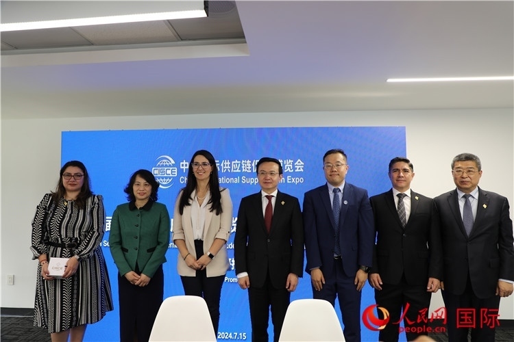 嘉賓合影。人民網(wǎng) 埃內(nèi)斯托·多明戈斯攝