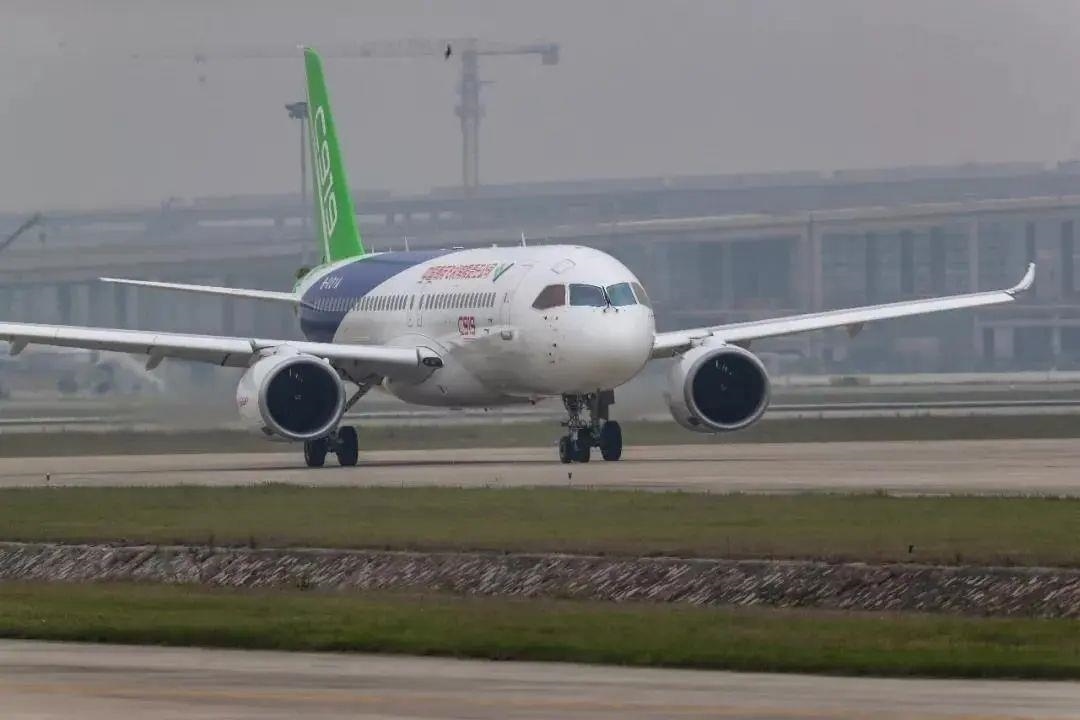 從一扇“門”、一座“城”、兩張“網(wǎng)”，看浦東新區(qū)改革常新