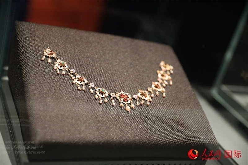 展覽“傳奇之旅：馬可·波羅與絲綢之路上的世界”展品。人民網 殷韜攝