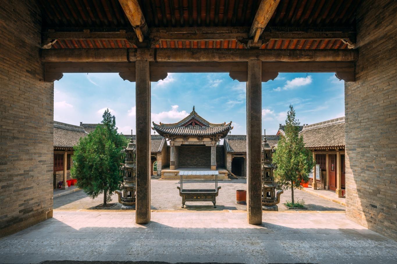 高平市王報村二郎廟金代戲臺。蘇唐詩攝