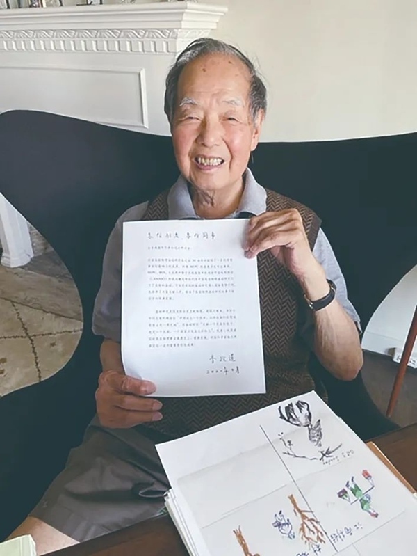 李政道先生曾面對鏡頭展示給中國高能物理事業(yè)的寄語。圖片來源：中國科學(xué)報