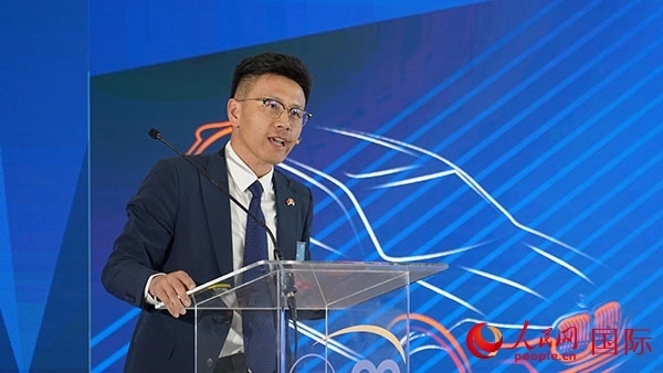 延鋒彼歐南非公司總經理張鑫致辭。人民網 張茜攝