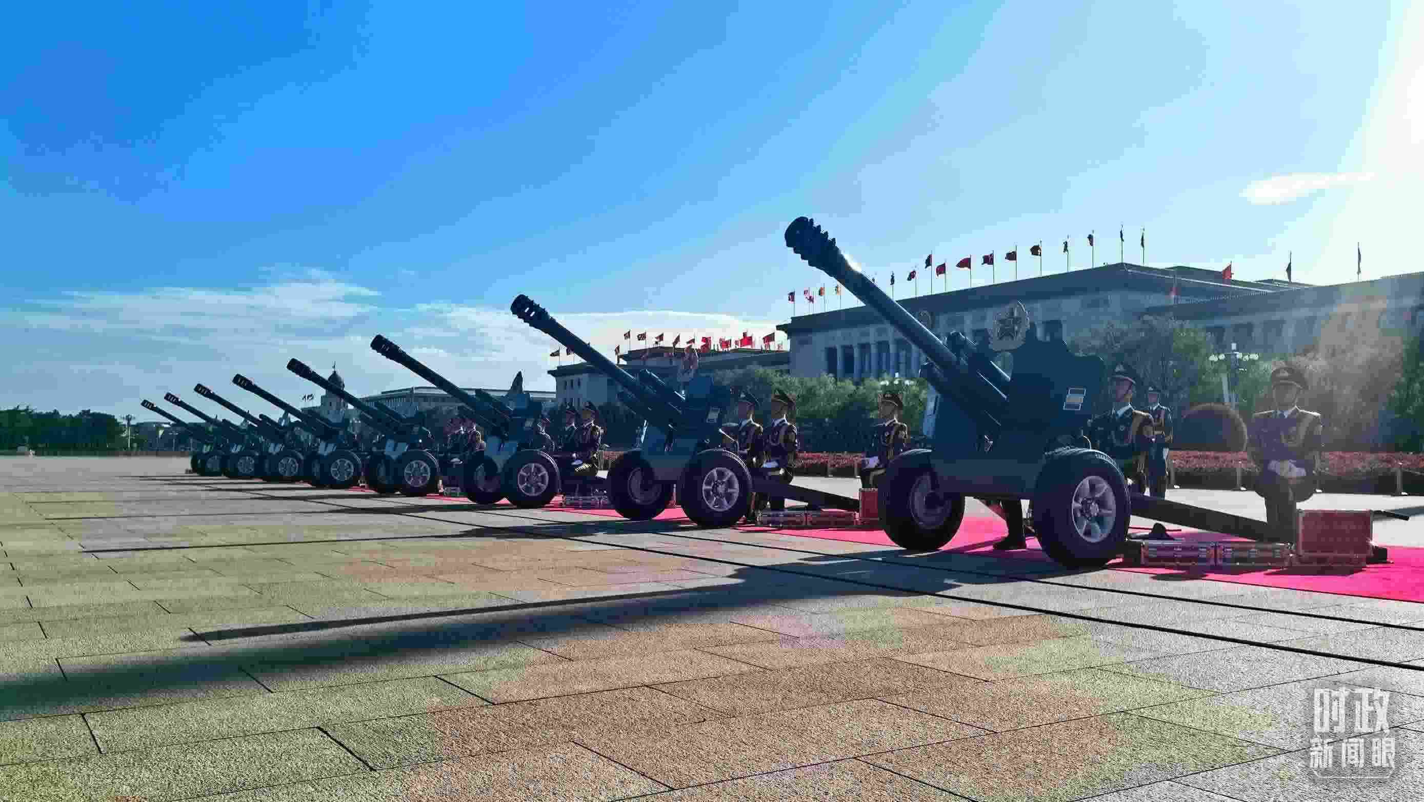 △天安門廣場(chǎng)的禮炮。（總臺(tái)央視記者王子杭拍攝）