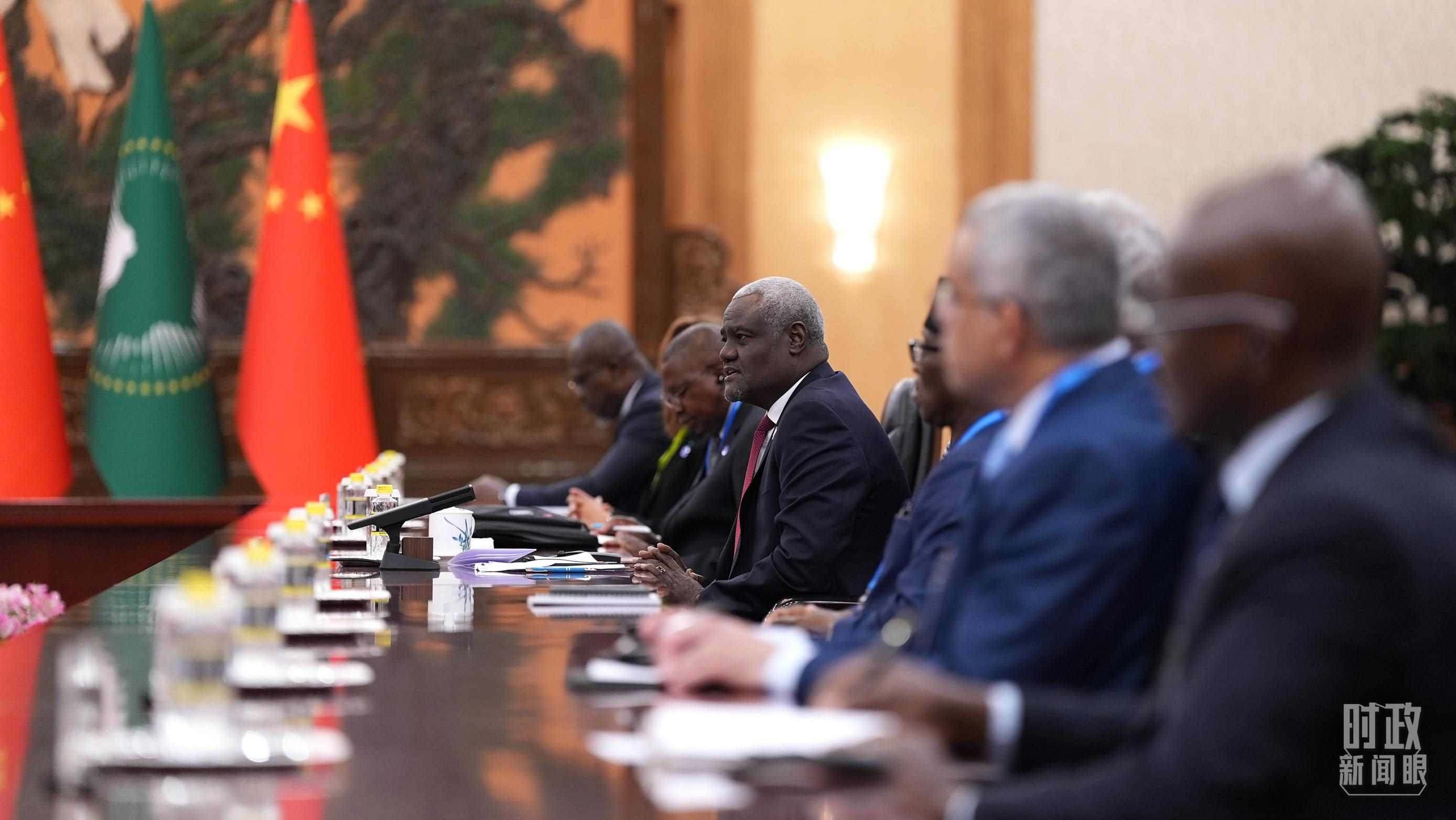  △正在參加會晤的非盟委員會主席。（總臺央視記者彭漢明拍攝）