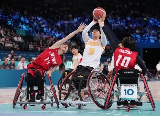 巴黎殘奧會｜“撞車、摔倒，我們都習(xí)慣了”