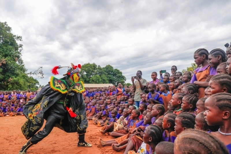 傳統(tǒng)川劇變臉表演。王軍杰攝