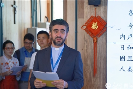 里約天主教大學(xué)校長安德森·佩德羅索在活動(dòng)現(xiàn)場致辭。人民網(wǎng)記者 陳海琪攝