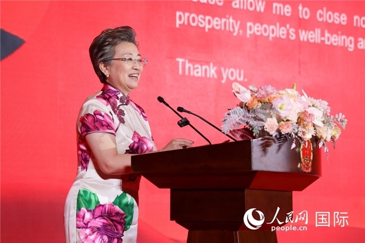 中國駐迪拜總領事歐渤芊致辭。人民網記者任皓宇攝