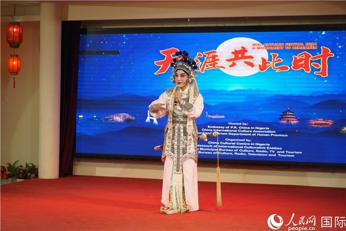 曲劇表演。人民網(wǎng)記者 姜宣攝