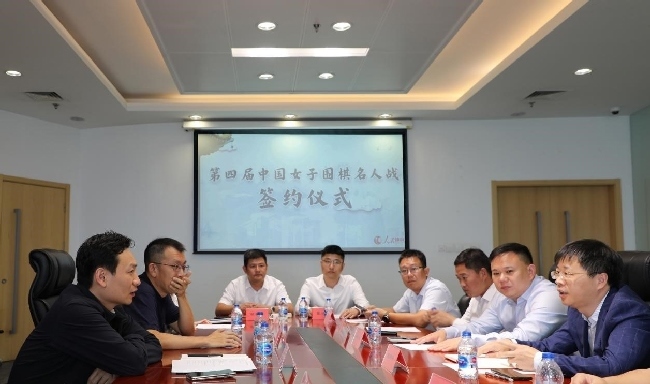 雙方進(jìn)行合作交流。彭奇 攝