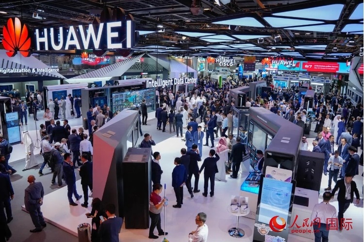 華為展臺。人民網(wǎng) 塔里克·易卜拉欣攝