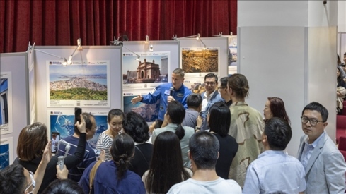 5月29日，“宇宙·金磚國(guó)家”圖片巡回展在北京舉辦，活動(dòng)現(xiàn)場(chǎng)吸引了眾多中國(guó)觀眾。北京俄羅斯文化中心供圖