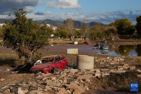 這是11月2日在西班牙烏鐵爾拍攝的受災(zāi)區(qū)域。新華社記者 孟鼎博 攝
