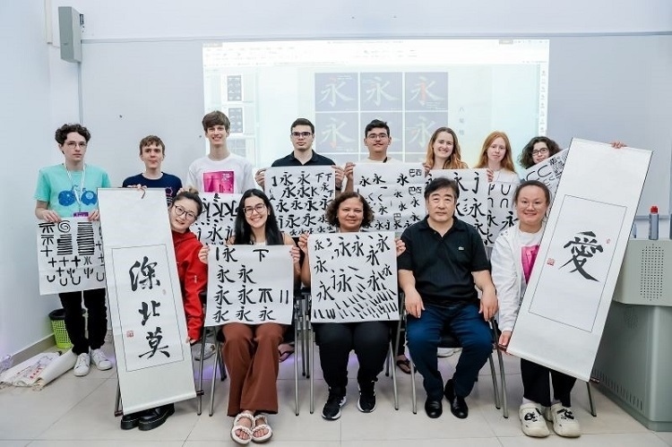 深北莫舉行文化交流活動(dòng)。深北莫供圖