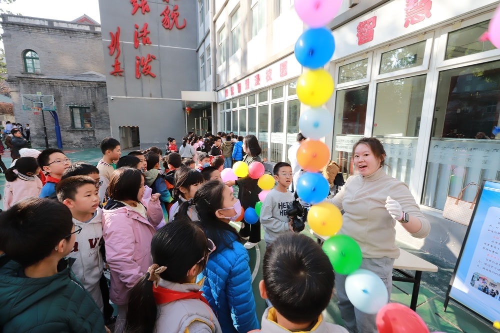 科學(xué)節(jié)現(xiàn)場(chǎng)。校方供圖