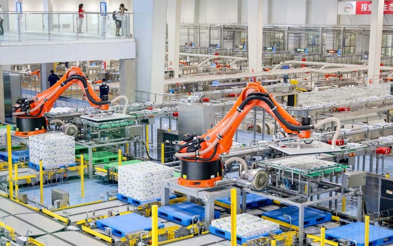 伊利數(shù)智化布局領(lǐng)跑行業(yè)。（受訪者供圖）