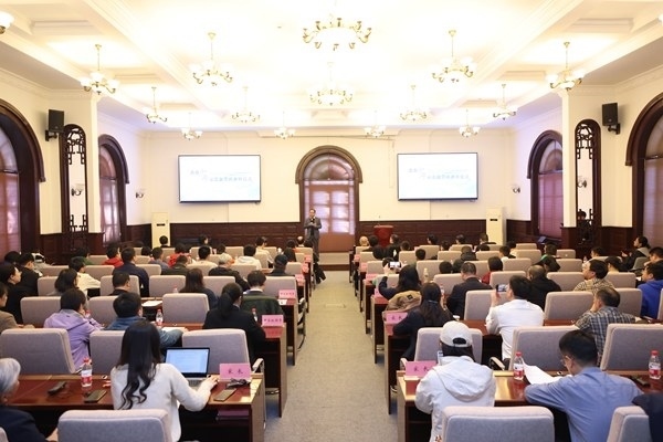 “杰出少年示范數(shù)學班”開班儀式現(xiàn)場。校方供圖