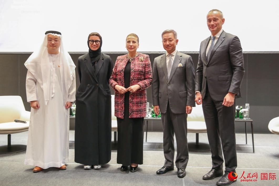 部分與會(huì)嘉賓合影。人民網(wǎng) 塔里克·易卜拉欣攝