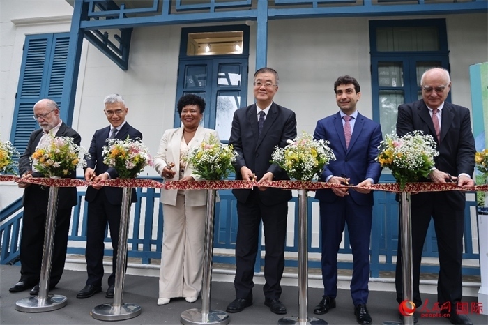 活動上，中巴嘉賓共同為“茶緣·中巴友誼園”剪彩，標志著中巴友誼園中“茶之道”展覽正式開幕。人民網(wǎng)記者 張志文攝