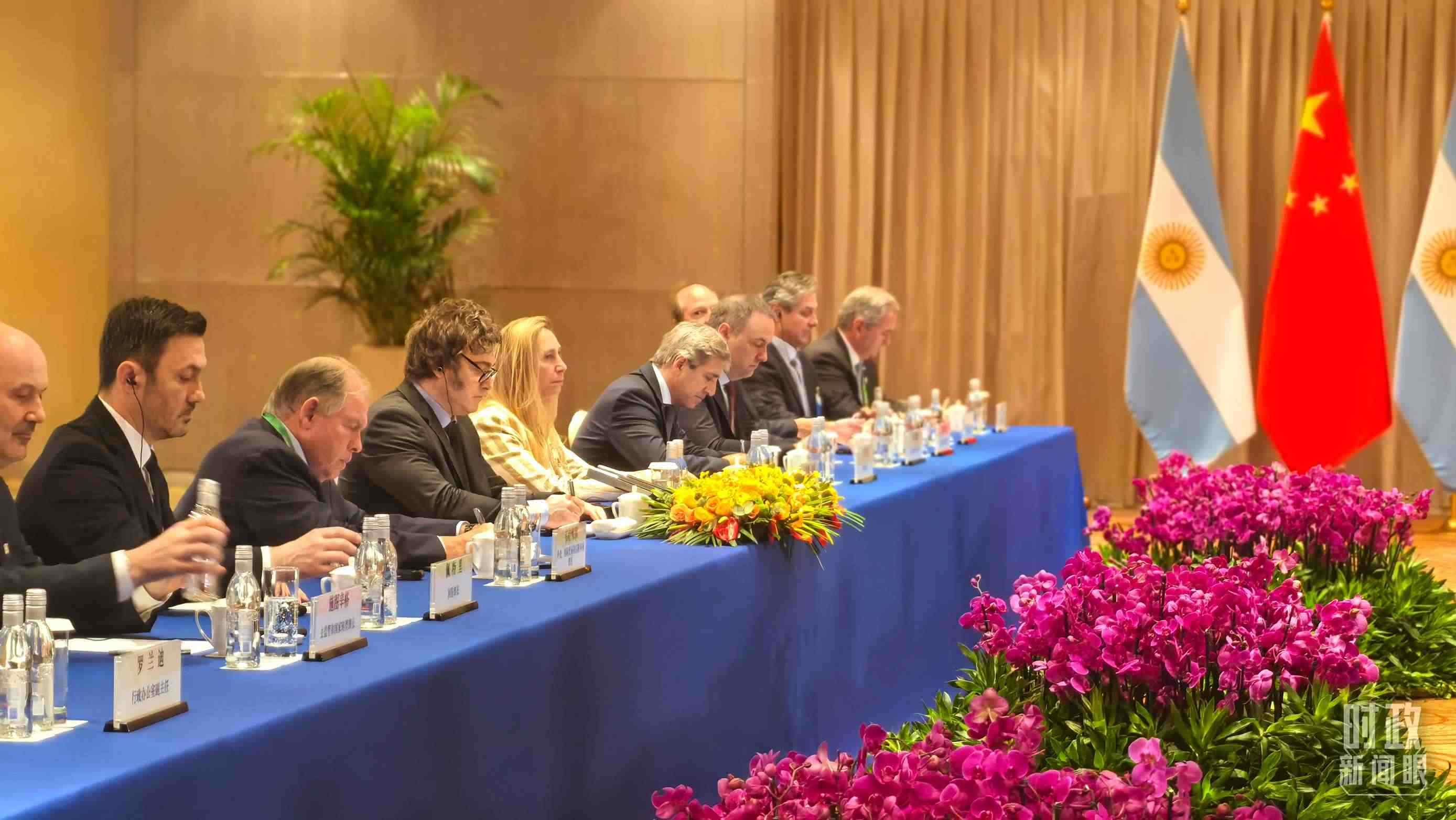 習(xí)主席會(huì)見阿根廷總統(tǒng)米萊現(xiàn)場。（總臺(tái)央廣記者潘毅拍攝）