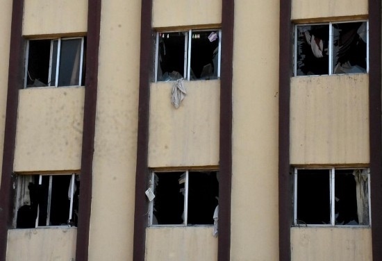 這是11月29日在敘利亞阿勒頗拍攝的一處遭襲建筑。新華社發(fā)