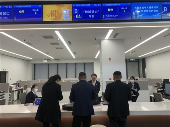 啟東市政務(wù)服務(wù)“跨域通辦”專窗。 圖片來源：江蘇南通啟東市數(shù)據(jù)局