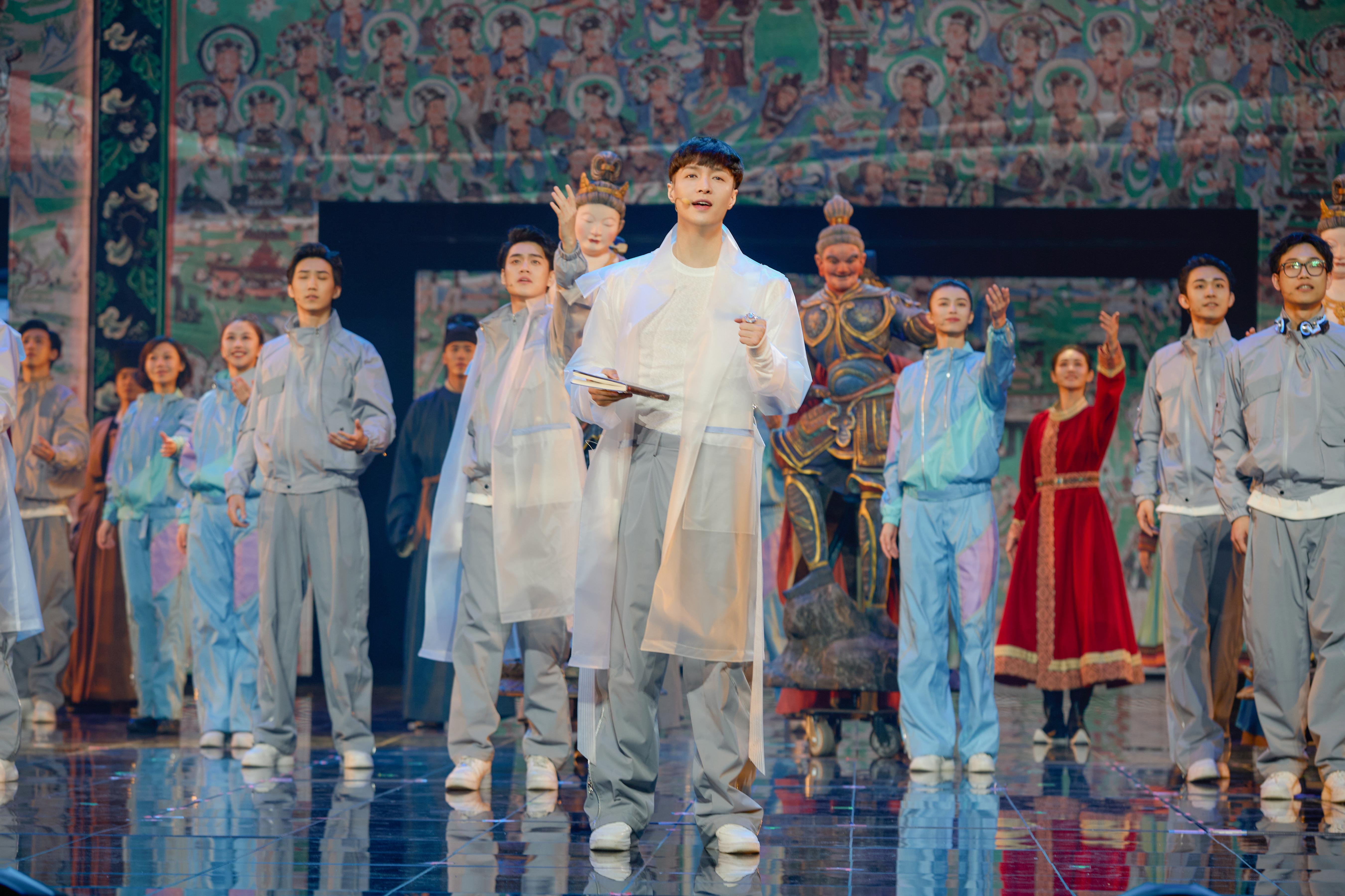 《受到召喚·敦煌》劇照。中國國家話劇院供圖