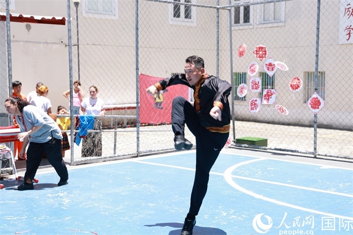 塔吉克舞蹈《夢想》通過靈動的舞姿展現了塔吉克族對美好生活的向往，仿佛帶領觀眾走進了帕米爾高原。人民網記者 陳海琪攝