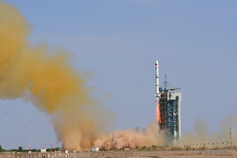 △2023年5月21日16時，我國在酒泉衛(wèi)星發(fā)射中心采用長征二號丙運載火箭，成功發(fā)射首顆內(nèi)地與澳門合作研制的空間科學(xué)衛(wèi)星“澳門科學(xué)一號”。