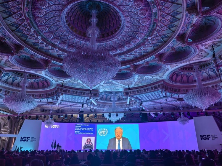 圖為第19屆聯(lián)合國互聯(lián)網(wǎng)治理論壇（IGF）“推動科技企業(yè)履行兒童網(wǎng)絡(luò)保護(hù)責(zé)任”開放論壇活動現(xiàn)場。中國傳媒大學(xué)供圖。