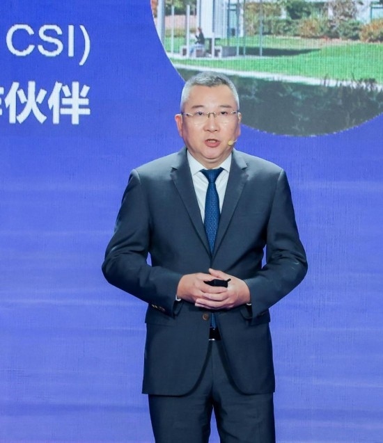 12月6日，法國達(dá)索系統(tǒng)公司全球執(zhí)行副總裁許善淞在深圳全球招商大會上。新華社發(fā)