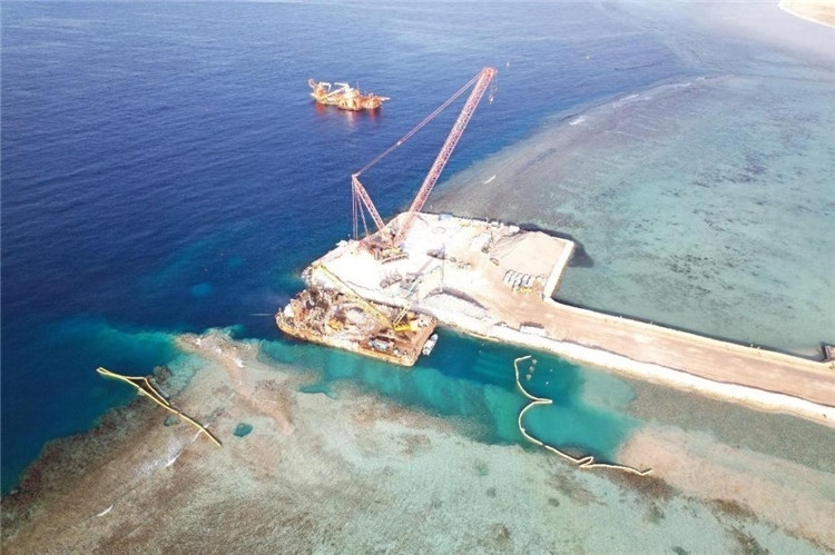 拉比格四期海水淡化項目取水口作業(yè)場景。項目方供圖