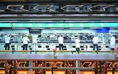 山東青島一家企業(yè)的生產(chǎn)車間。新華社發(fā)