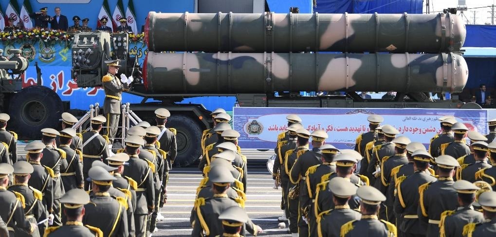 這是2024年9月21日在伊朗首都德黑蘭拍攝的閱兵式現(xiàn)場(chǎng)。新華社記者沙達(dá)提攝