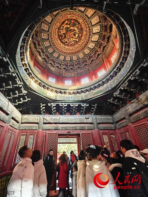 2025年1月，游客正在故宮博物院參觀。人民網(wǎng)記者 韋衍行攝