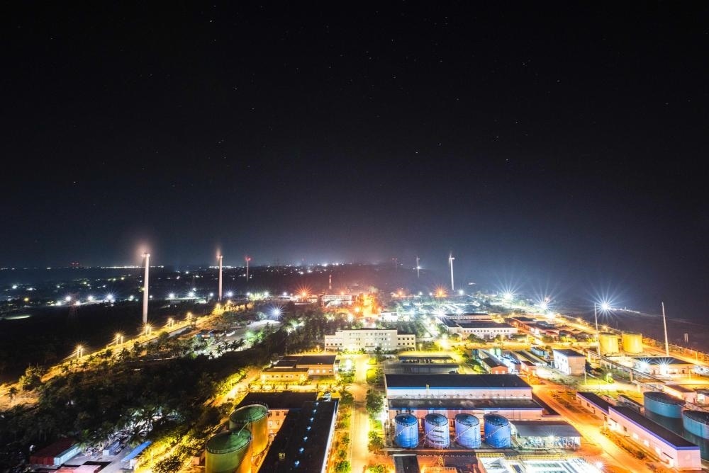 這是斯里蘭卡普特拉姆電站夜景（2020年12月8日攝）。新華社發(fā)（普特拉姆電站供圖）