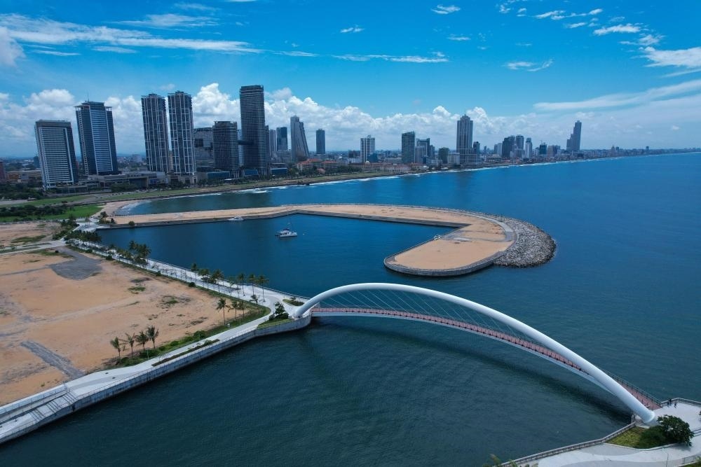 這是2024年10月26日在斯里蘭卡科倫坡港口城拍攝的城市風光。新華社發(fā)（科倫坡港口城供圖）