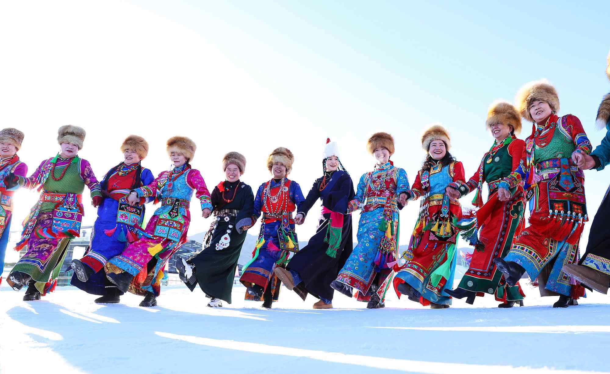 甘肅張掖，雪地千人鍋莊舞表演